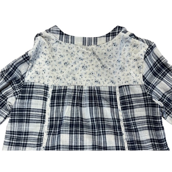 Altar'd state women's plaid blouse/top. Floral print on backside. Size Small. - Picture 7 of 8